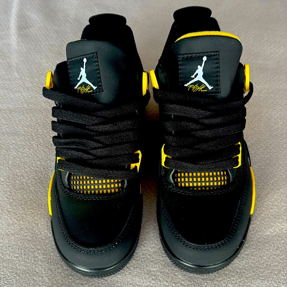 Thunder Jordan 4s